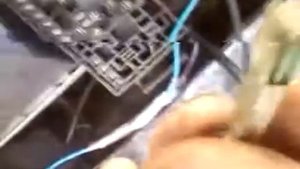 Крайслер вояджер 2.5 td.Разбираем блок предохранителей 1