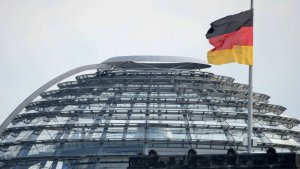 Немецкие экономисты предрекли катастрофу для ФРГ из-за пошлин Трампа