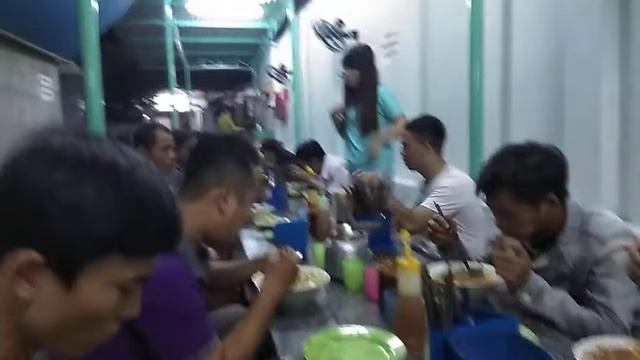 Где в Нячанге кушать не дорого смотреть онлайн