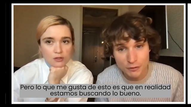 Entrevista a Alice Englert y Nicholas Denton por la serie Amistades peligrosas смотреть онлайн