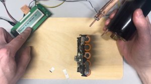 замена элементов 18650 в аккумуляторе Bosch All 18 v точечной сваркой на одном ионисторе