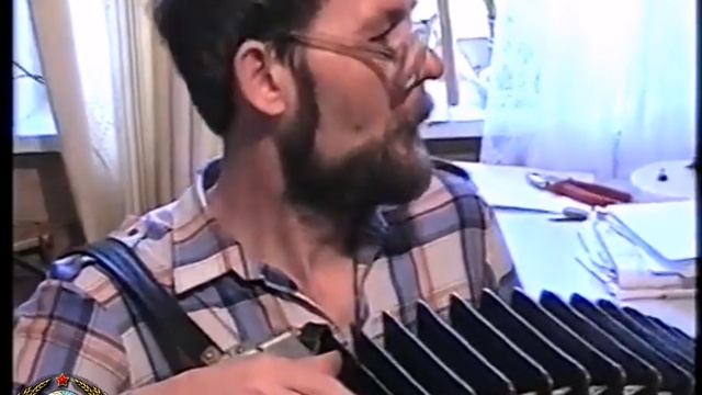 Изобретатель соеденил гармонь и компьютер. СССР