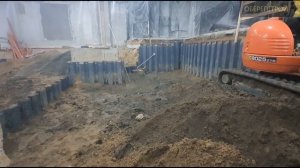 Крепление откосов котлована шпунтом пвх, котлован под бассейн в цокольном этаже, водопонижение лиу.
