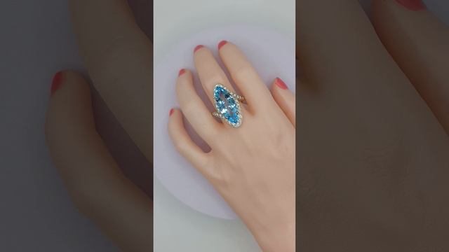 Кольцо с топазом и бриллиантами