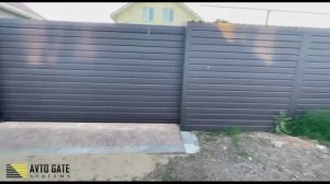 Откатные ворота с калиткой из металлосайдинга