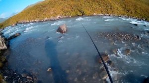 Форелевая рыбалка в горах.