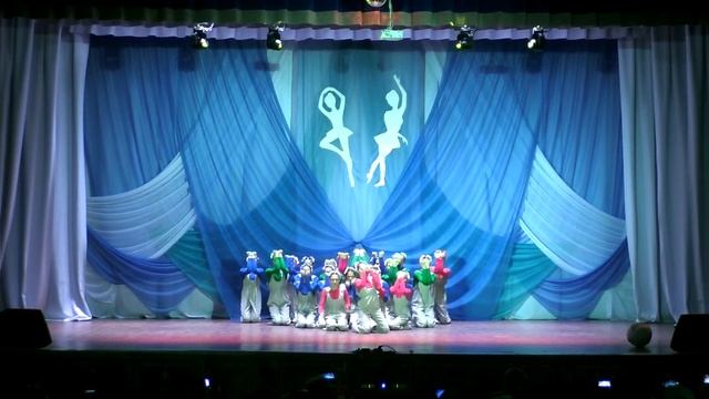 Трава у дома