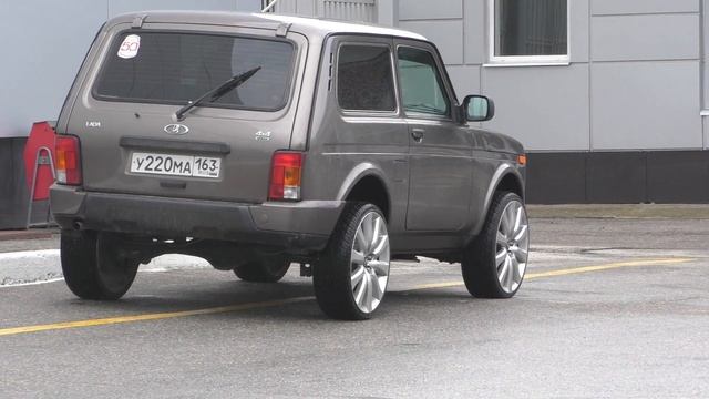 Странная или интересная LADA 4x4? смотреть онлайн