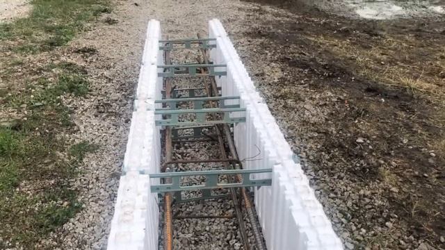 Фундамент в поселке Верхнее Дуброво (Свердловская область) с использованием несъемной опалубки