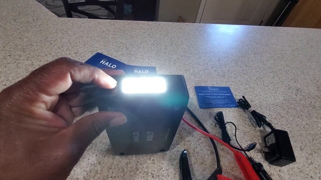 The Halo Power Bank with car starter/jumper. смотреть онлайн