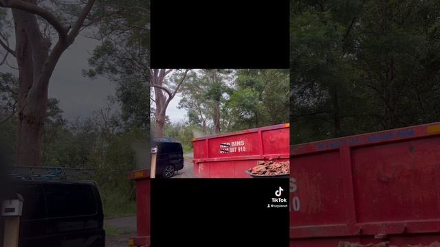Installation of a construction waste container. Shire Skips. Music 🎵 @volanicky #skipbinhire #skip