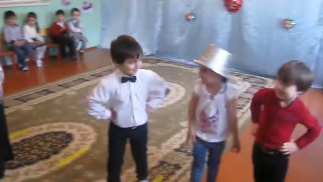 Утренник, посвященный Международному женскому дню (средняя группа). Часть 1 смотреть онлайн