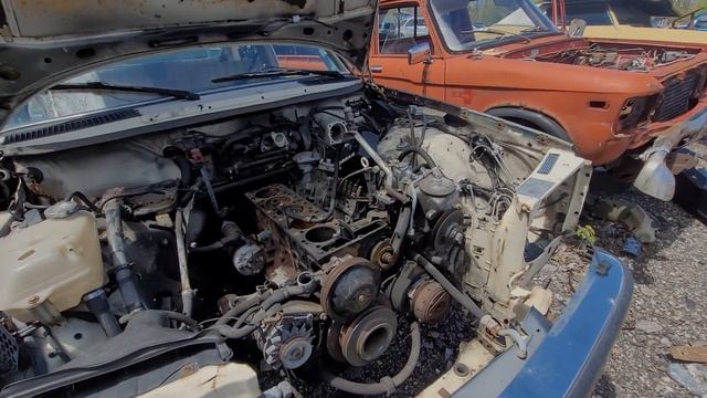 In and out like a bandit! Junkyard diesel parts! OM617 Toyota swap смотреть онлайн