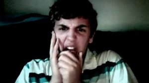 1 Guy 2 spoons reaction vid