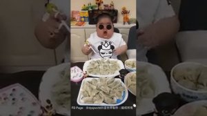 Китайский ребёнок обжора