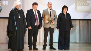 Лауреатам премии  им. Алексея Угарова вручили награды