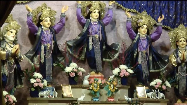 Hare Krishna, Bhajan; Ljubljana, Slovenia, 31.Oct.2015 (Jai Nitai Gaura Das)