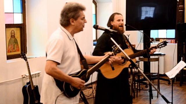 Концерт "Северный ветер". Выступление группы "Летучий корабль".