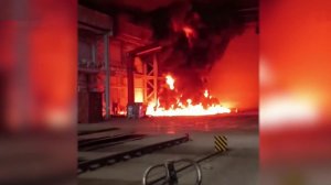На судостроительном заводе в Петрозаводске возник сильный пожар