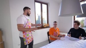 кого накажет няня тот получит 1000$!