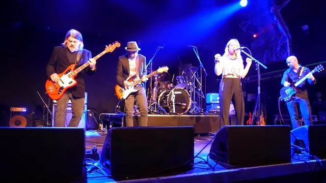 The Fox and The Forest Live at the O2 Academy смотреть онлайн