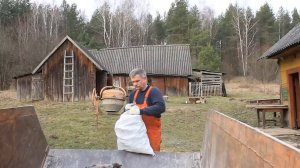 Купить этот участок было БЕЗУМИЕМ?! Вывозим ТОННЫ МУСОРА. Уборка подвала. Обзор чердака