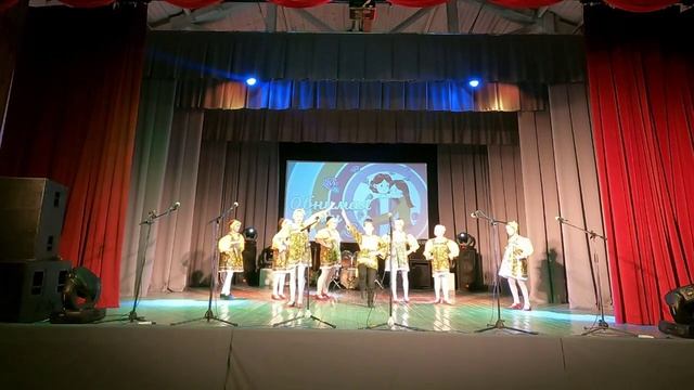 Танец А я чайничала