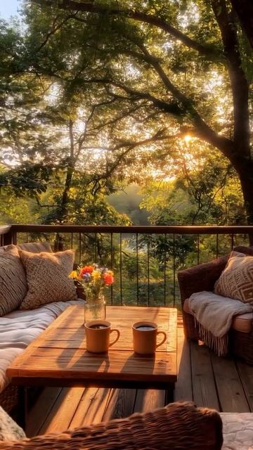 Утренний кофе на высоком заднем балконе 🌅☕️