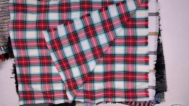 g-159. Шали Осень-Зима. Супер крем . Австрия. Лот 14218 13кг. 53ед. смотреть онлайн