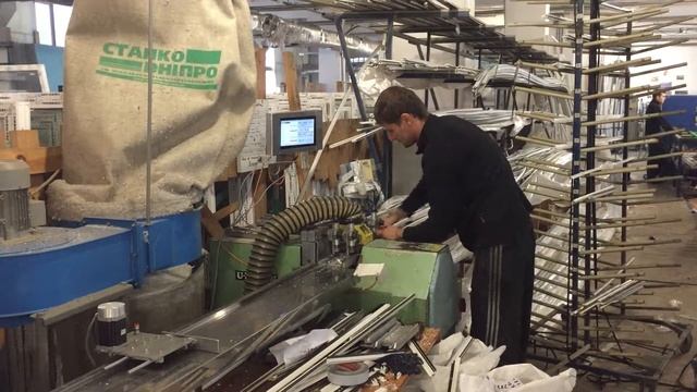 Автоматический упор для для резки штапика смотреть онлайн