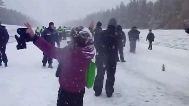 Anti Shale Protesters comes in Peace on Highway 11!!! смотреть онлайн