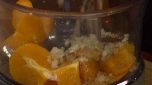 Neven Maguire cooks up Ham with Redcurrant Sauce (short video) смотреть онлайн