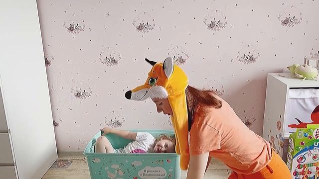 Мама Вика дочка Лола, добрая лиса или страшная история смотреть онлайн