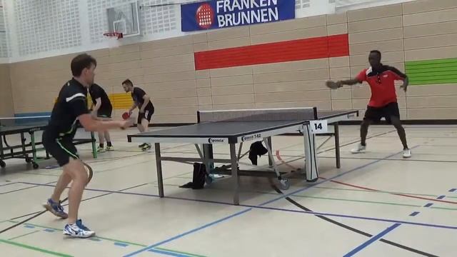 Gilton Chelibe vs Jonas Scheer TV 48 Erlangen Kohlert Turnier 20190608 Tischtennis Stativ 3