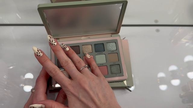 Ретро глэм от Дэноны Swatches&Viewers MakeUp
