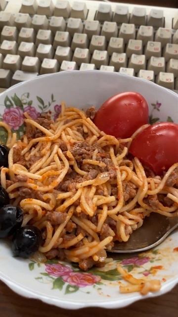 СЛАВЯНСКАЯ ПАСТА БОЛОНЬЕЗЕ #reels #food #music #russia #foodlover #best #lol