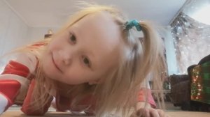 Танец под песню «Если б не было школ» — Эмилия