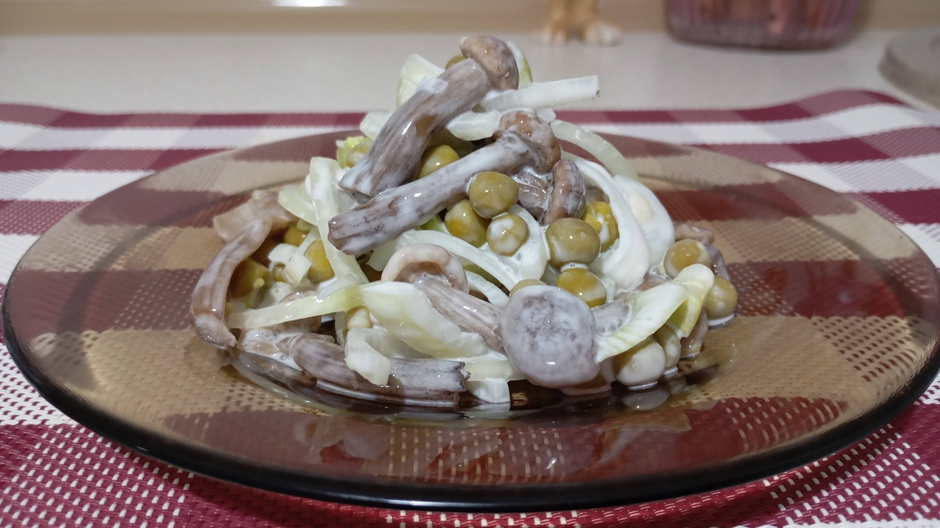 Салат с ГРИБАМИ и ГОРОШКОМ., когда,, гости на пороге "! смотреть онлайн