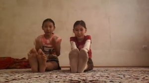 Как сесть шпагат