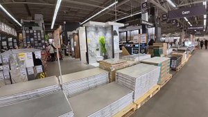 БАЛУЮ себя на шоппинге! Выбираю себе КУРТКУ на весну большого размера и КОВЁР в спальню) Влог