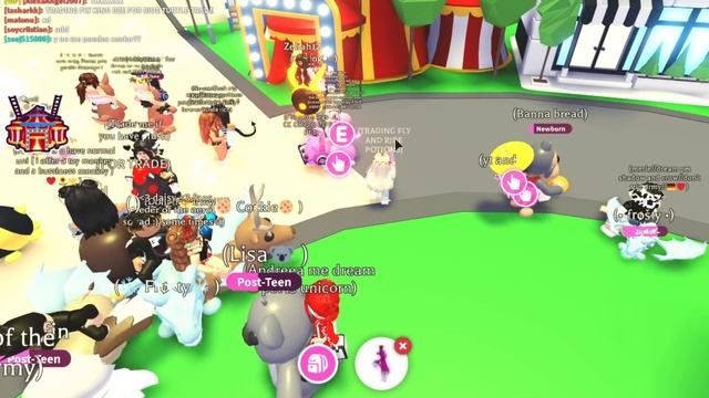 JE TRADE DEGUISÉE ET je Rencontre Plein D'ARNAQUEURS Dans ADOPT ME! +PISCINE TRANSPARENTE! ROBLOX смотреть онлайн