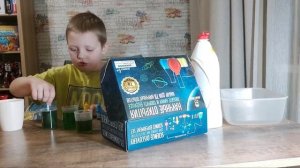 Удивительные опыты с цветами! Смешиваем красители + Пена с содой и лимонкой! 🌈🧪