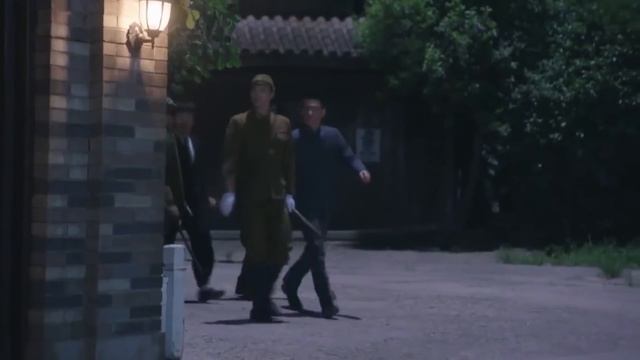 The young woman is a master of kung fu, and the agent underestimates the enemy and is defeated! смотреть онлайн