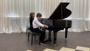 Д. Шостакович "Охота" (из сюиты "Гамлет") исп. Одинцов Олег, Старых Дарья.