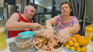 Мукбанг ПИР ЖИВОТА, стол ЛОМИТСЯ от ДЕЛИКАТЕСОВ! Лобстер устрицы кальмар на семейный ужин в Таиланде