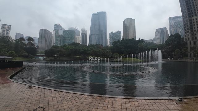 Malaysia, Kuala-Lumpur, KLCC парк - фонтан 15 февраля. г. Куала-Лумпур, Малайзия