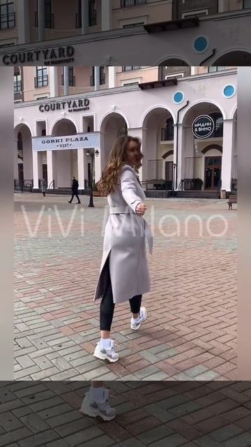 Дизайнерское пальто в Москве Vivi Milano смотреть онлайн
