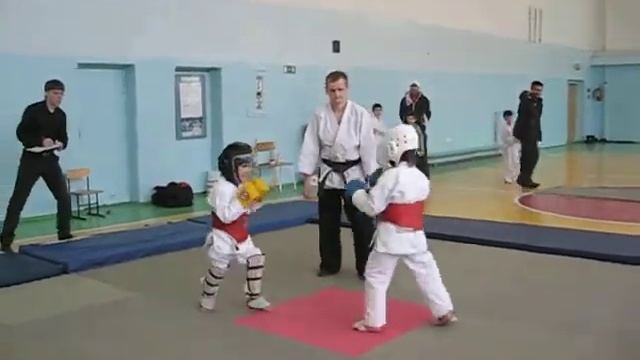 Исмаилов Фарид (чер) - Кашин Антон (бел).avi смотреть онлайн