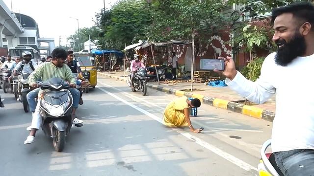 Road Show Lo ఆగం అయిపోయిన Babbu | Pareshan Boys1
