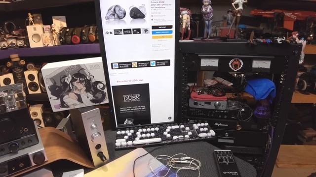 in-Ear Fetish Review // Moondrop x Crinacle Dusk IEM